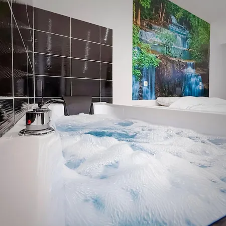 Apartment Design N3 Avec Jacuzzi & Ambiance Cozy Roubaix